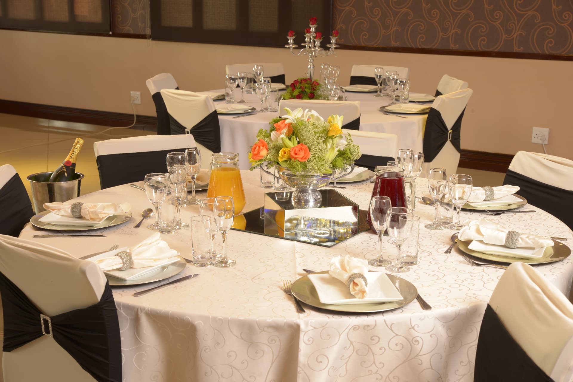 Weddings & Banquet